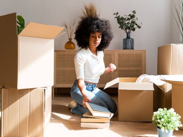 Declutter your Home: Essential Tips for Pre-Move Organization